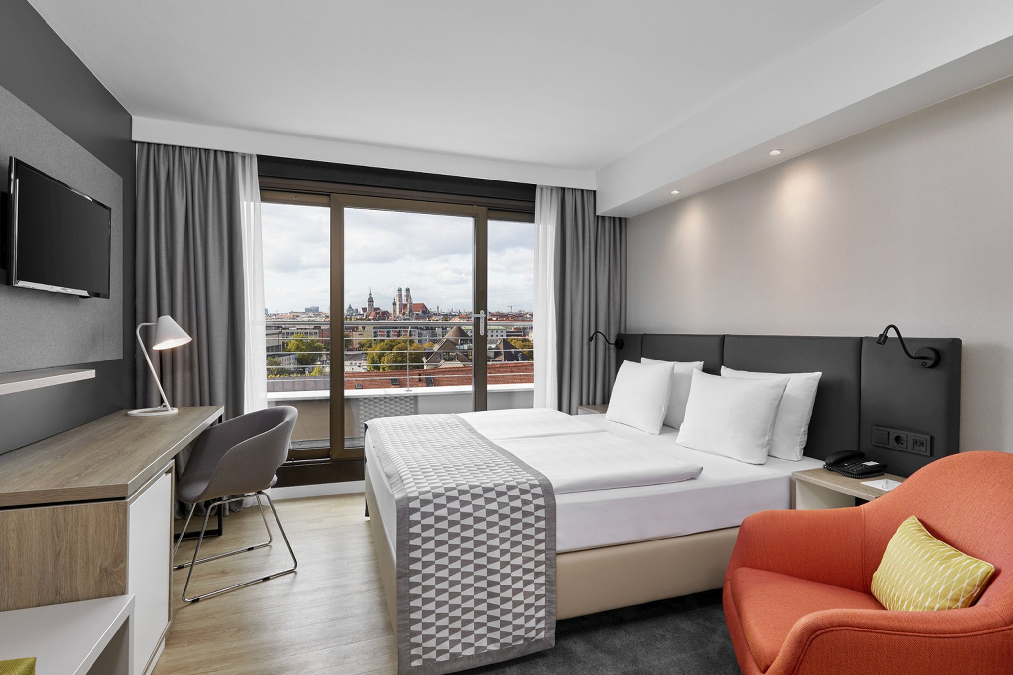 Holiday Inn Munich - City Centre by IHG, Hochstrasse 3 in Munich