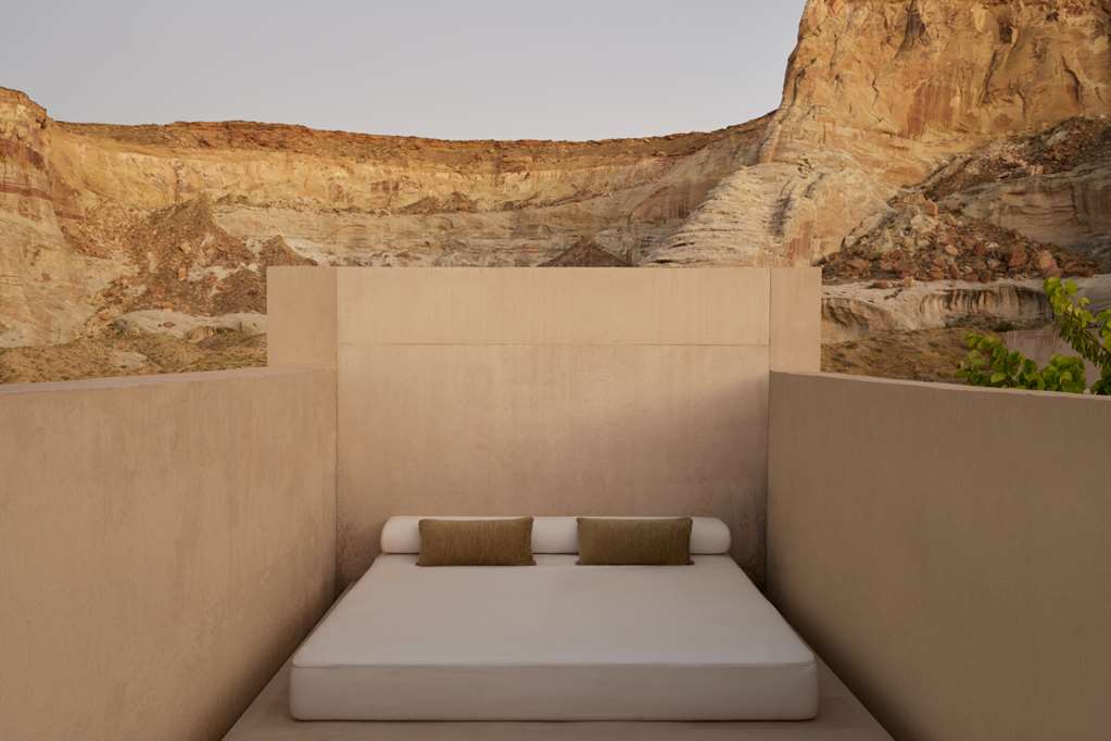 Amangiri Girijaala Suite Day bed