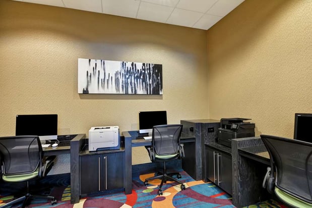 Images Hilton Garden Inn Raleigh /Crabtree Valley