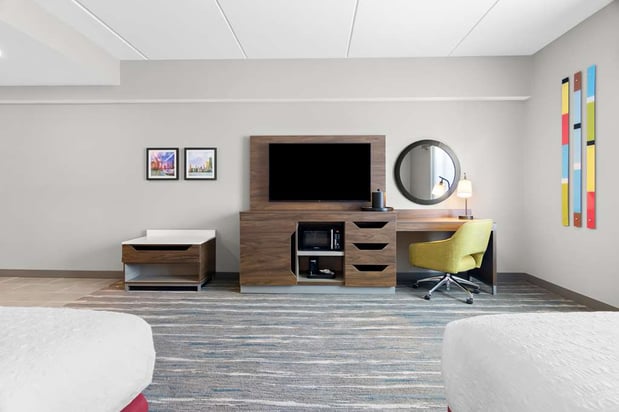 Images Hampton Inn & Suites  Chicago Medical District UIC
