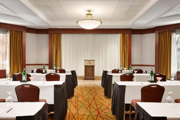 Images Hilton Chicago/Magnificent Mile Suites