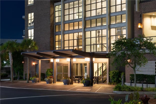 Images Hilton Garden Inn Charleston Waterfront/Downtown