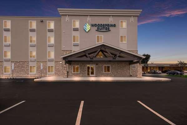 Images WoodSpring Suites Philadelphia Northeast