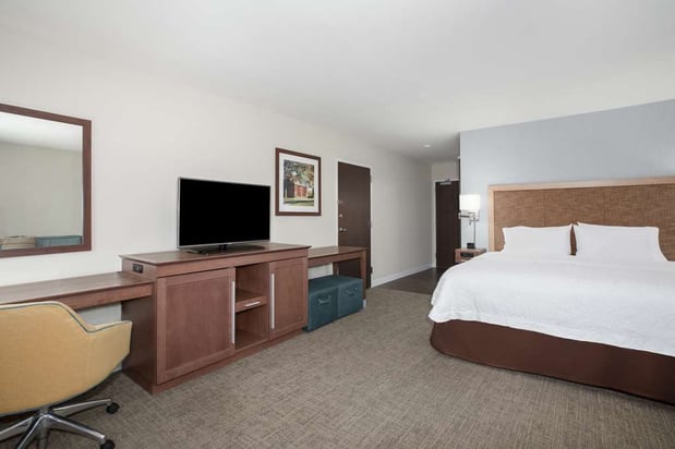 Images Hampton Inn Lincoln Airport