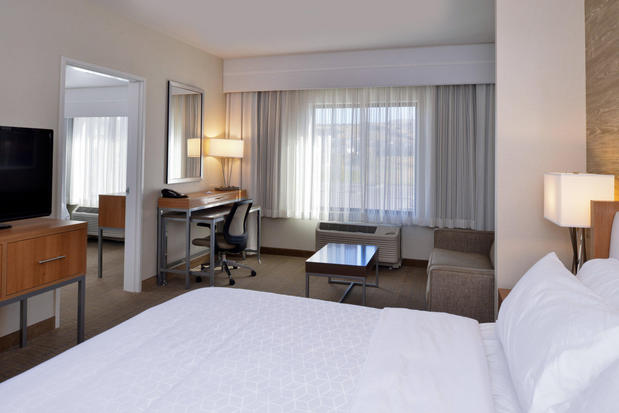 Images Holiday Inn Express & Suites Pocatello by IHG