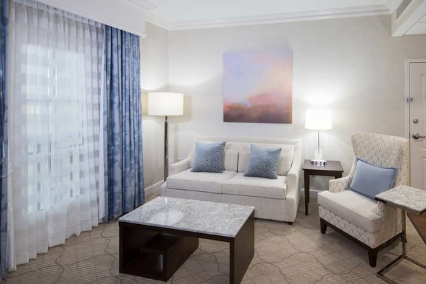 Images Hampton Inn & Suites Charlotte/SouthPark at Phillips Place