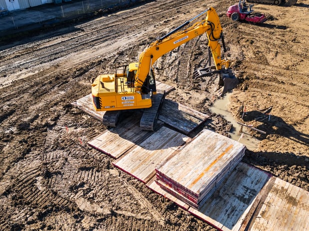 Images United Rentals - Ground Protection Matting