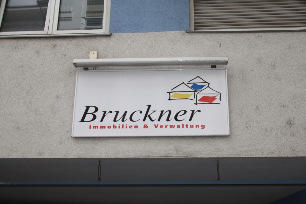 Hausverwaltung Bruckner, Peter-Jordan-Str 8 in Wien