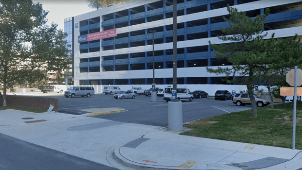 Images LAZ Parking - 401 S Charles St Parking lot