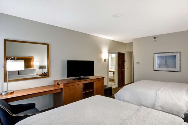 Images Hampton Inn State College