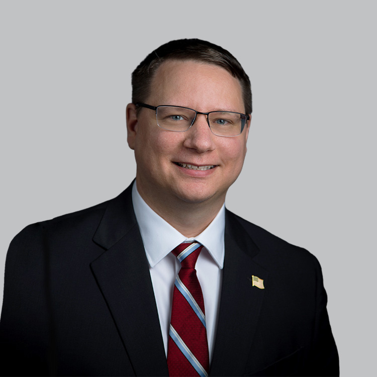 Headshot of Ralph Gallo, a wealth advisor at Chase