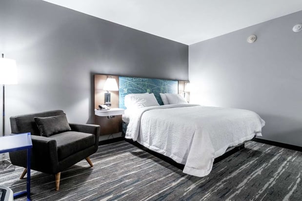 Images Hampton Inn Locust Grove