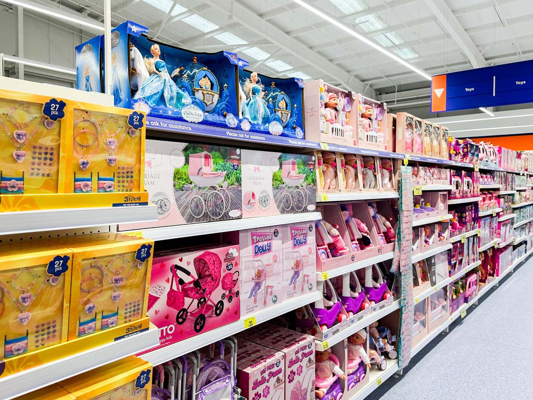 Images B&M Home Store with Garden Centre
