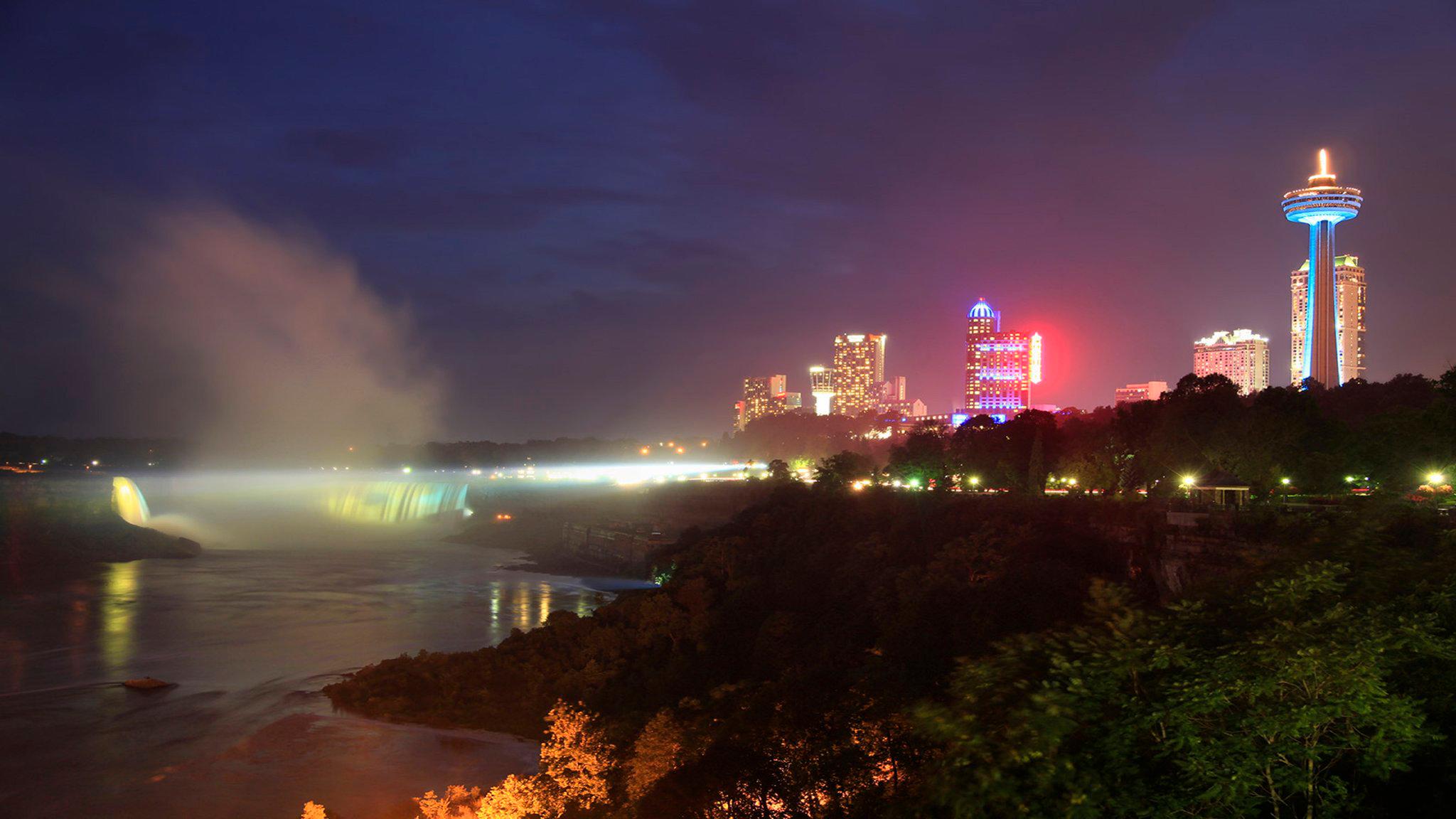 Holiday Inn Niagara Falls - by the Falls, an IHG Hotel Niagara Falls (905)356-1333