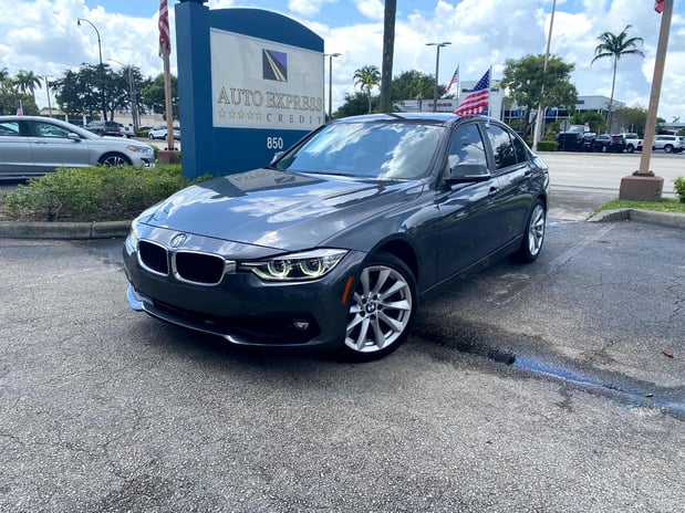 Images Auto Express Credit