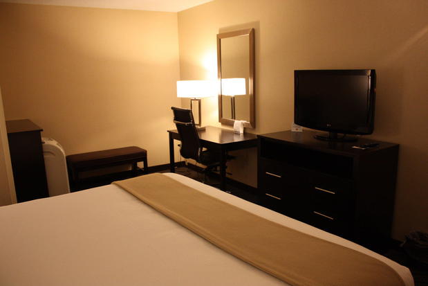 Images Holiday Inn Express Ludlow - Chicopee Area, an IHG Hotel