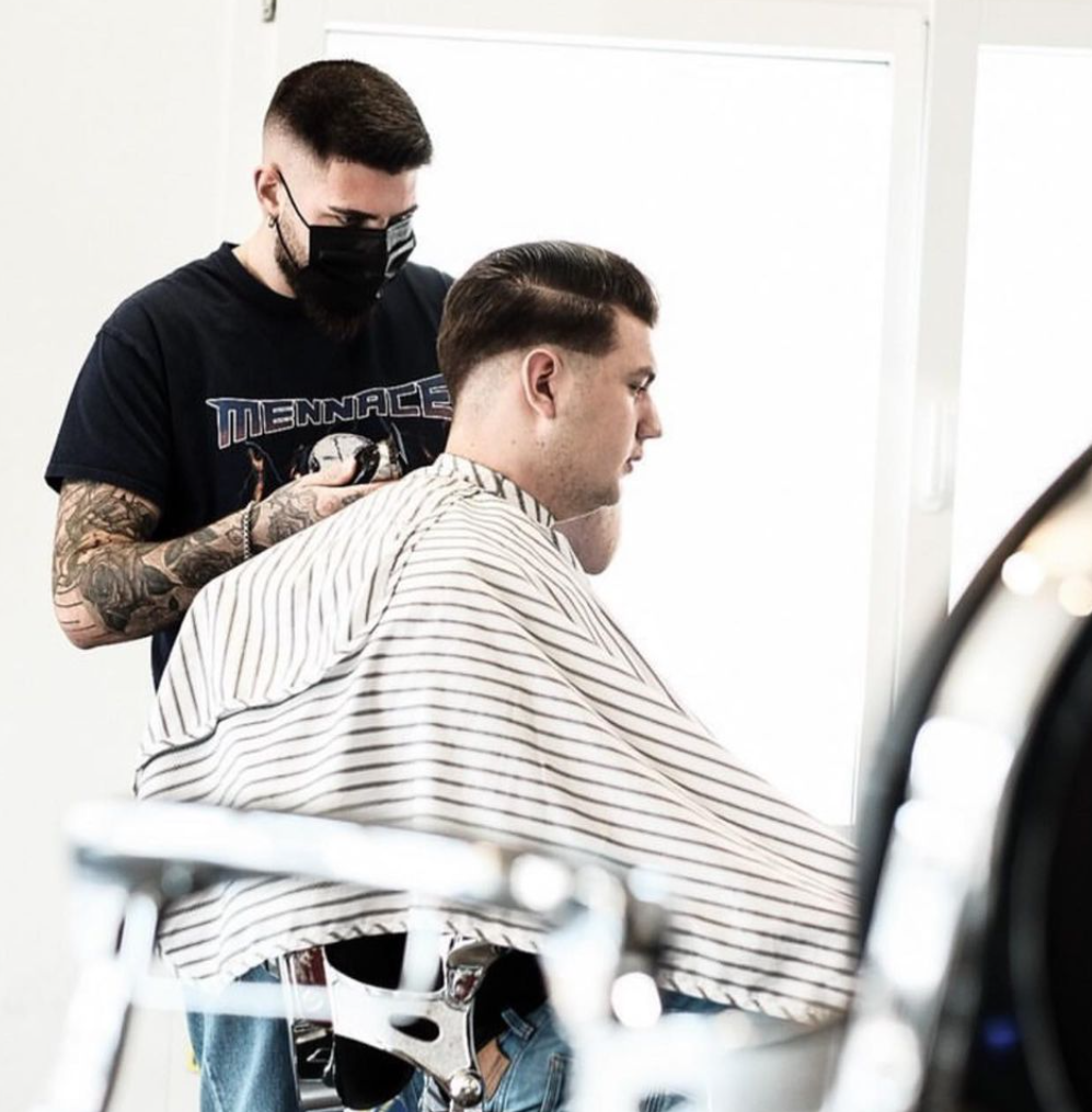 Nico The Barber, Rösslistrasse 1A in Wagen