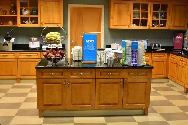 Images Hampton Inn & Suites Chincoteague-Waterfront