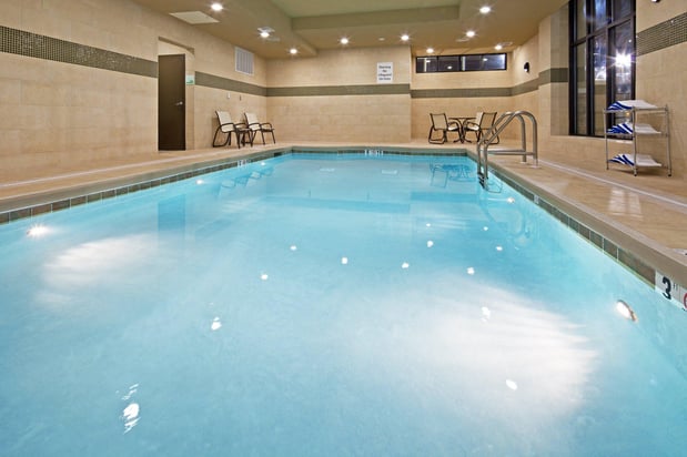 Images Holiday Inn Mobile - Airport by IHG