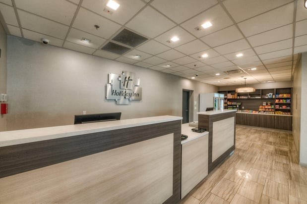 Images Holiday Inn Tacoma Mall by IHG