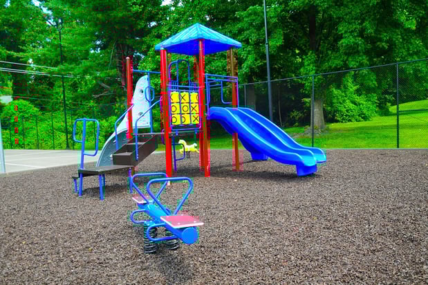 Images Suson Pines Apartments