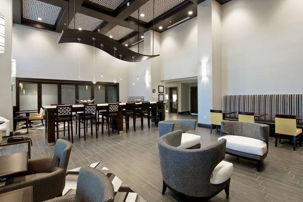 Images Hampton Inn & Suites Bellevue Downtown-Seattle
