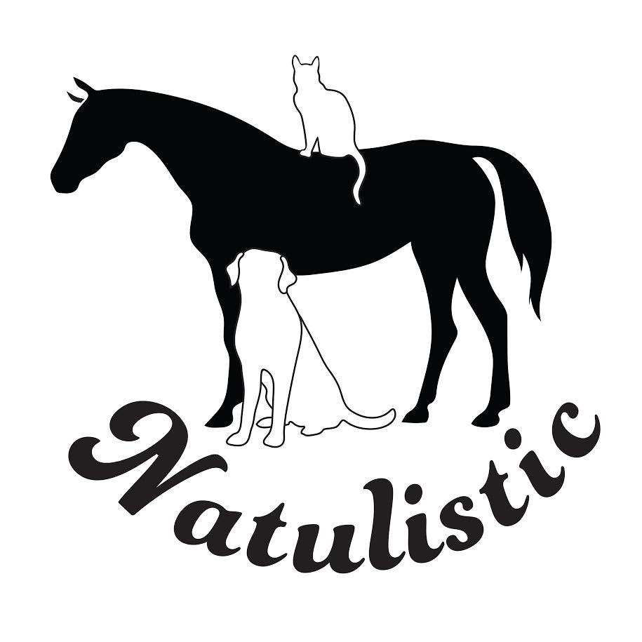 Natulistic Logo