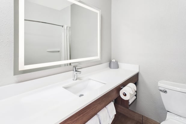 Images Holiday Inn Express Cleveland Airport - Brook Park by IHG