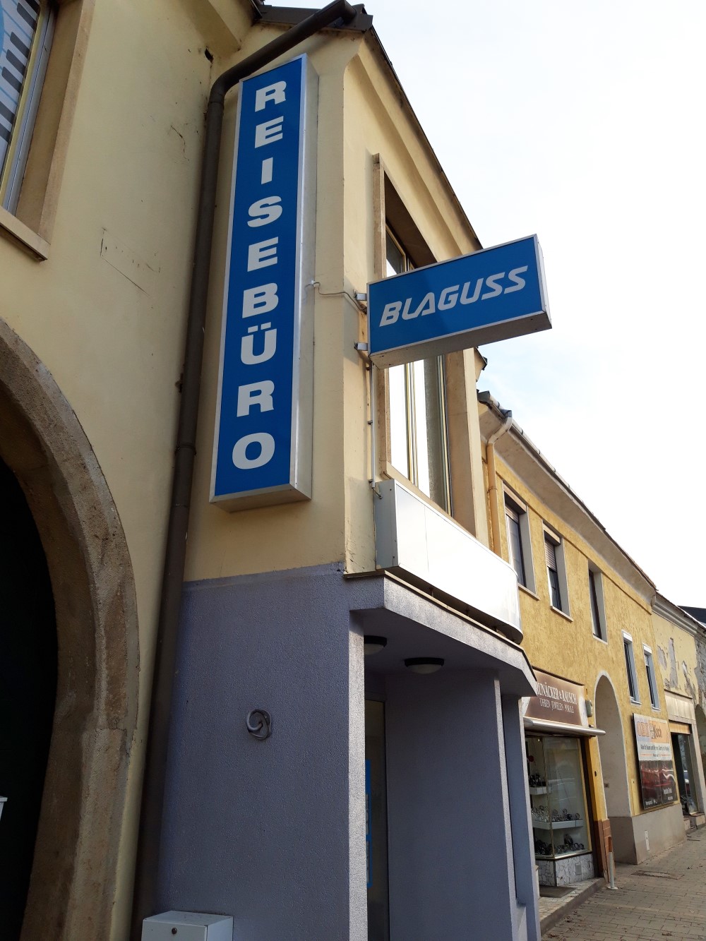 Blaguss Touristik GmbH, Hauptplatz 21 in Neusiedl am See