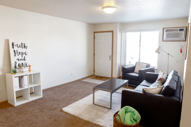 Images Campus View and Kirkwood Court