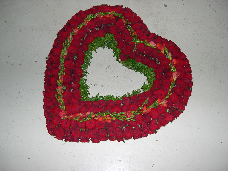 rouwbloemwerk hart Bloemsierkunst De Keizerskroon Avenhorn 0229 541 591