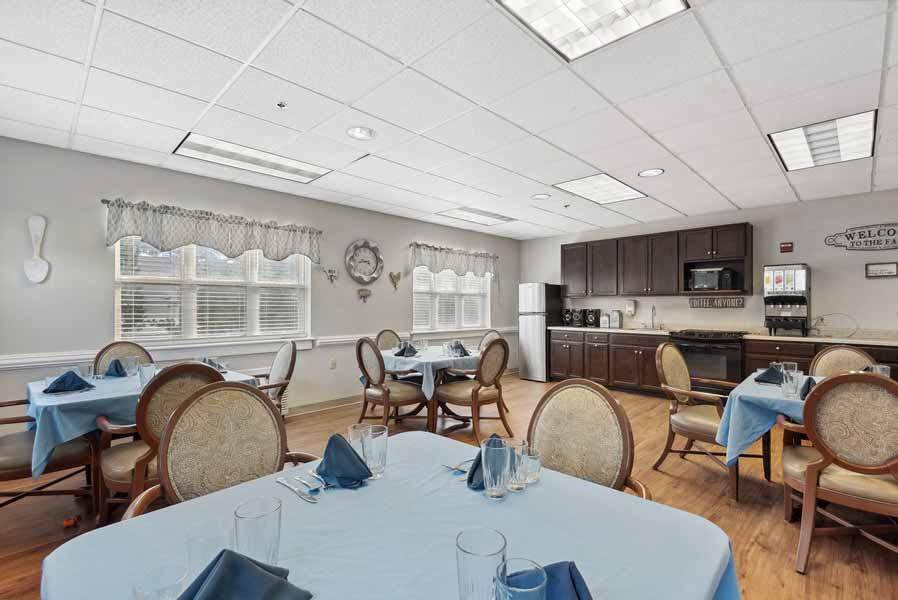 Morningside of Gastonia memory care dining room