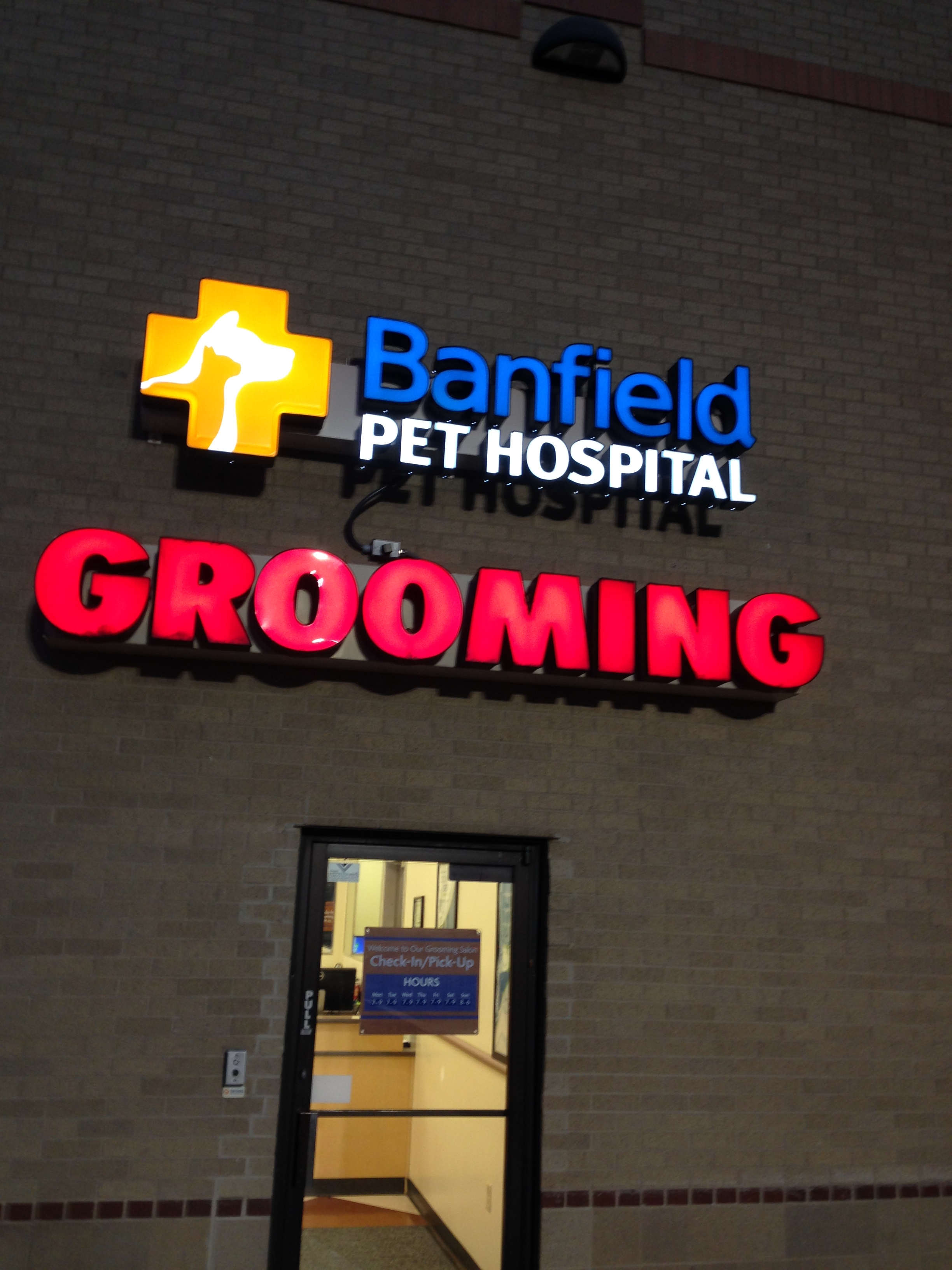 Banfield Pet Hospital - Irving