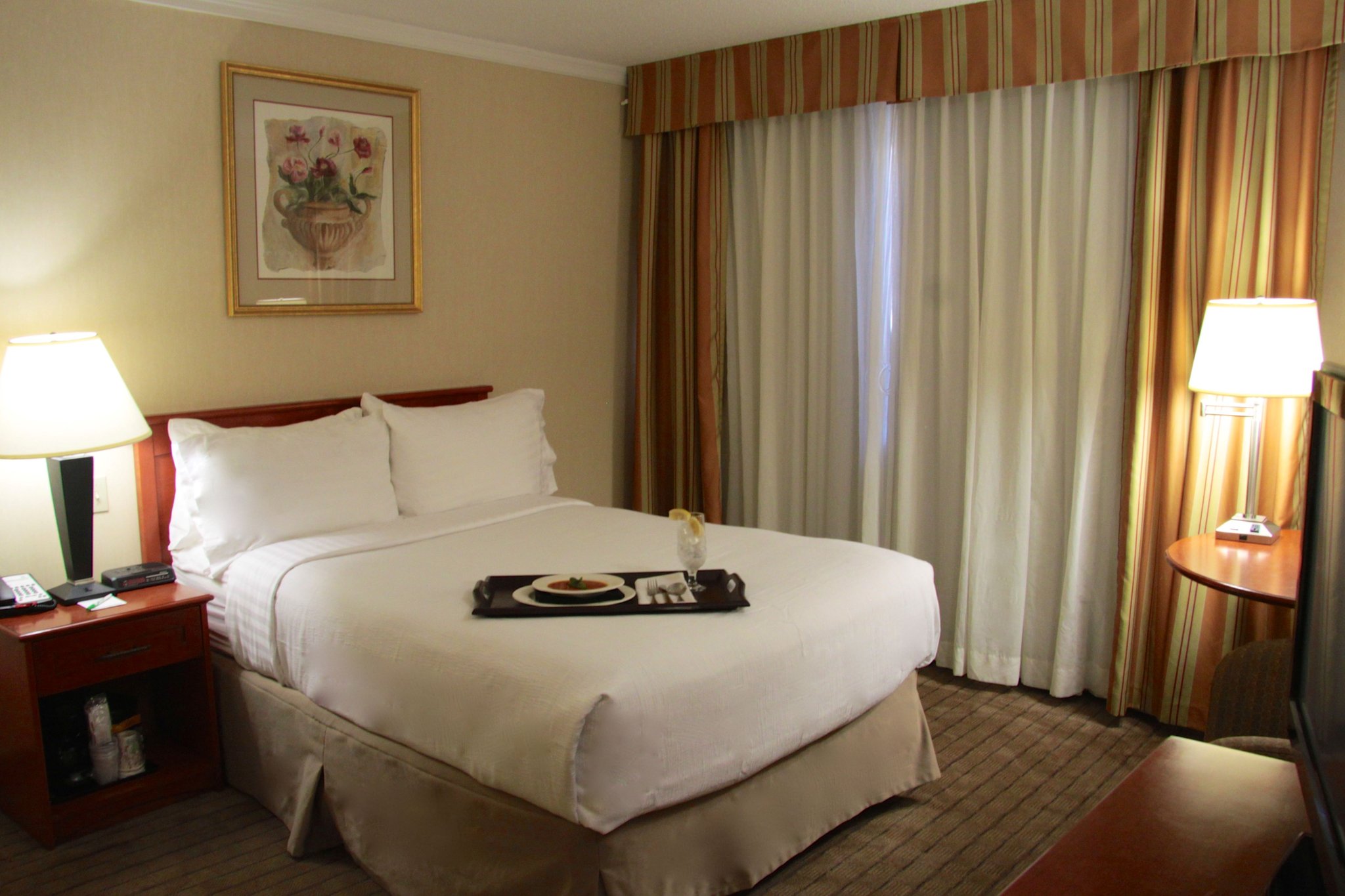 Holiday Inn Laval - Montreal, an IHG Hotel Laval (450)682-9000