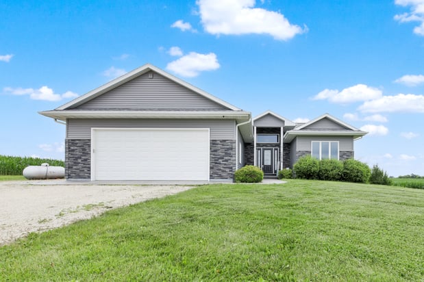 Images Amy Fox, NextHome Success