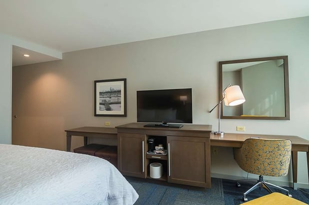 Images Hampton Inn Chicago North-Loyola Station
