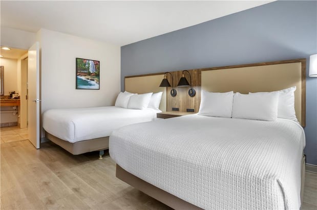 Images Best Western Plus A Wayfarer's Inn and Suites