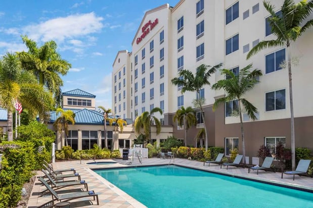 Images Hilton Garden Inn Miami Airport West