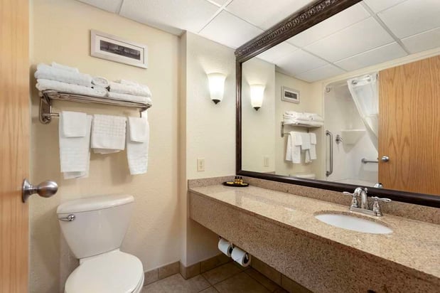 Images Best Western Plus Longbranch Hotel & Convention Center