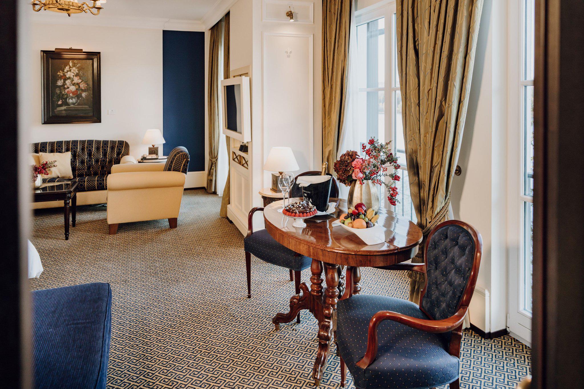 Schloss Fuschl, a Luxury Collection Resort & Spa, Fuschlsee-Salzburg, Schloss Strasse 19 in Hof Bei Salzburg