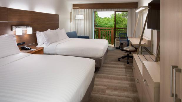 Images Holiday Inn Express Hilton Head Island, an IHG Hotel
