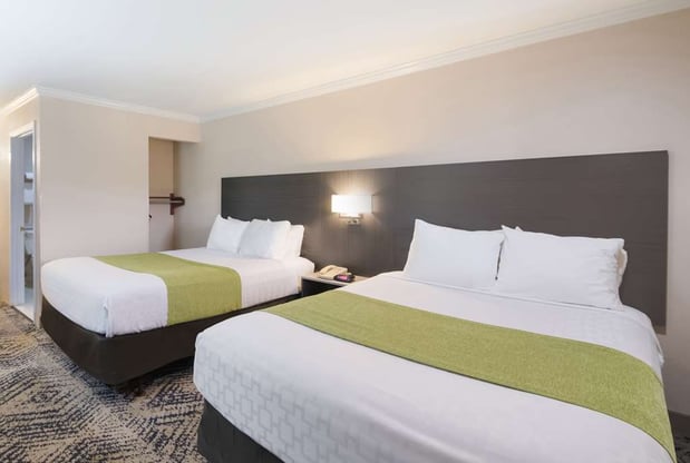Images SureStay by Best Western Rockdale