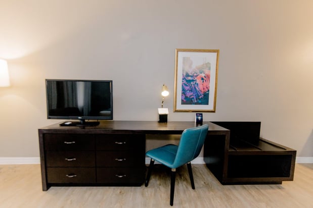 Images Hotel Indigo San Antonio-Riverwalk by IHG