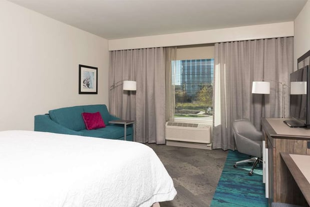 Images Hampton Inn & Suites Chicago Schaumburg