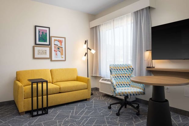 Images Hampton Inn and Suites by Hilton Cottonwood