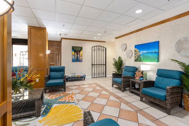 Images Holiday Inn & Suites Clearwater Beach by IHG