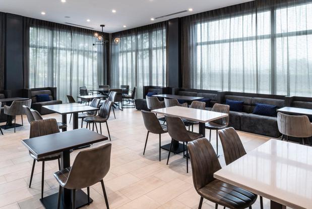 Images Holiday Inn Express Boston Logan Airport - Revere by IHG