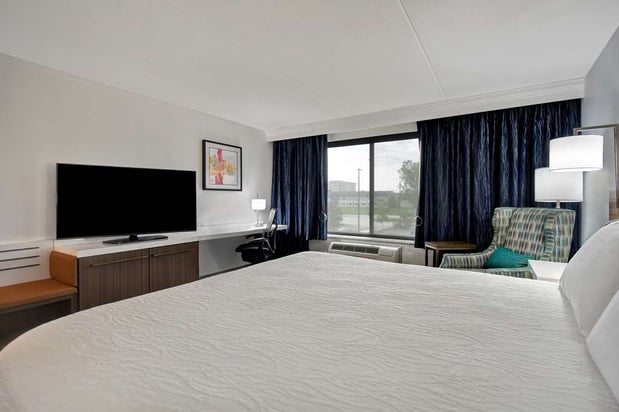 Images Hilton Garden Inn Detroit Metro Airport
