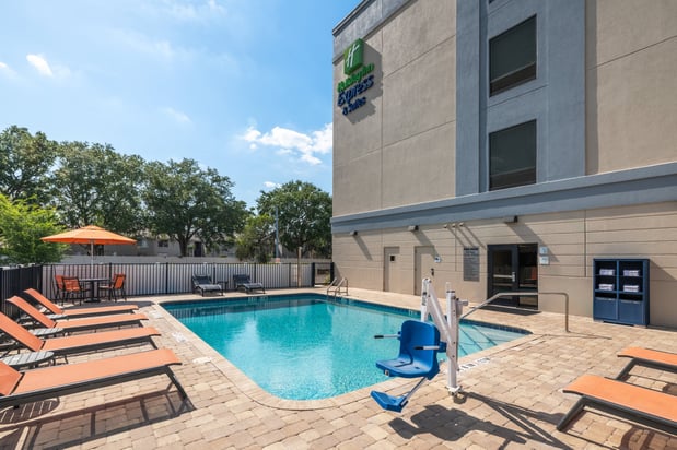 Images Holiday Inn Express & Suites Lakeland South by IHG