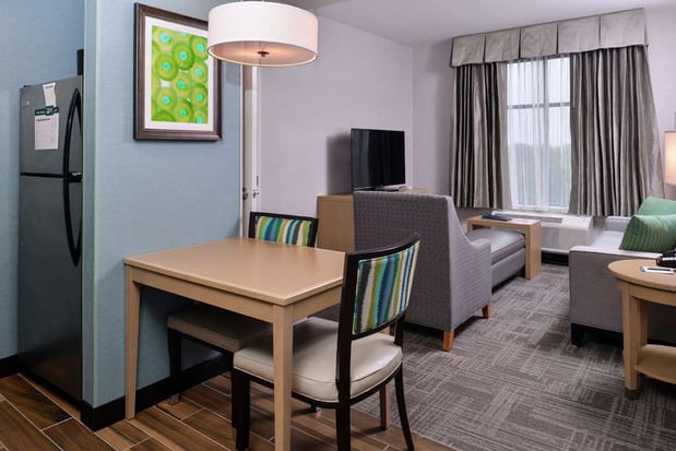 Images Homewood Suites by Hilton Des Moines Airport